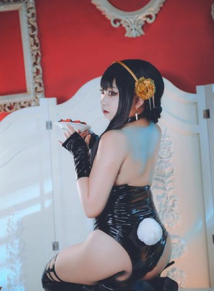 免费国产美女爽到喷出水来视频_1080P手机在线观看